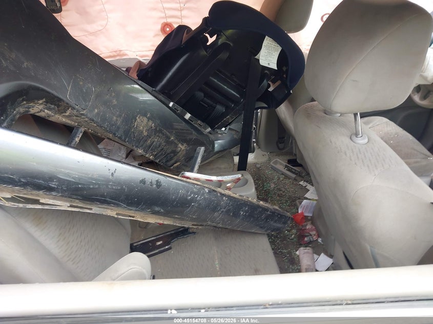 2015 Nissan Quest VIN JN8AE2KP7F9122231 IAAI salvage auction — ROLLOVER, Clear (Virginia), sold $25 on 2026-07-28 (photo 8)