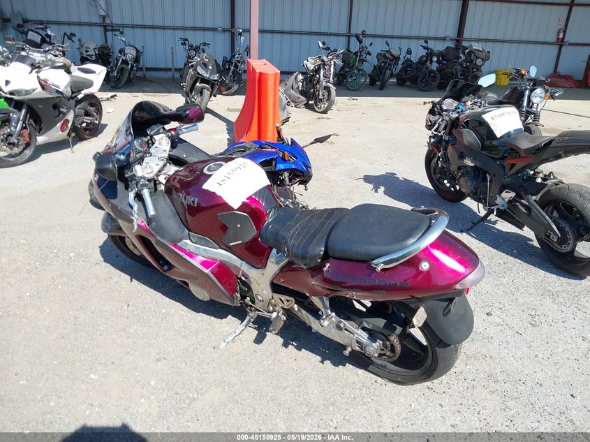 2000 Suzuki Gsx1300 r VIN JS1GW71A0Y2100929 IAAI salvage auction — LEFT & RIGHT, Salvage - Greater Than 75% (Maryland), sold $75 on 2026-07-29 (photo 3)