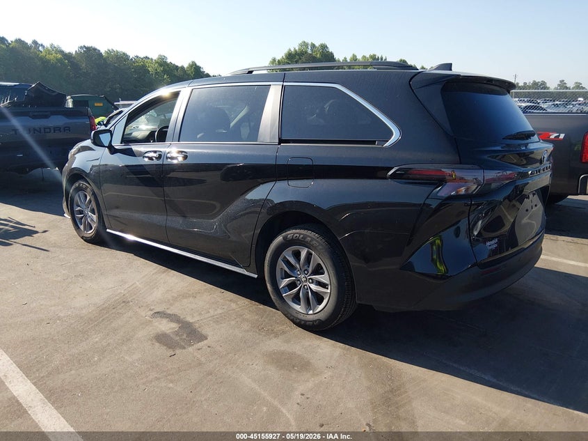 2023 Toyota Sienna VIN 5TDYRKEC5PS173186 IAAI salvage auction — SIDE, Salvage (North Carolina), sold $20,200 on 2026-07-17 (photo 3)