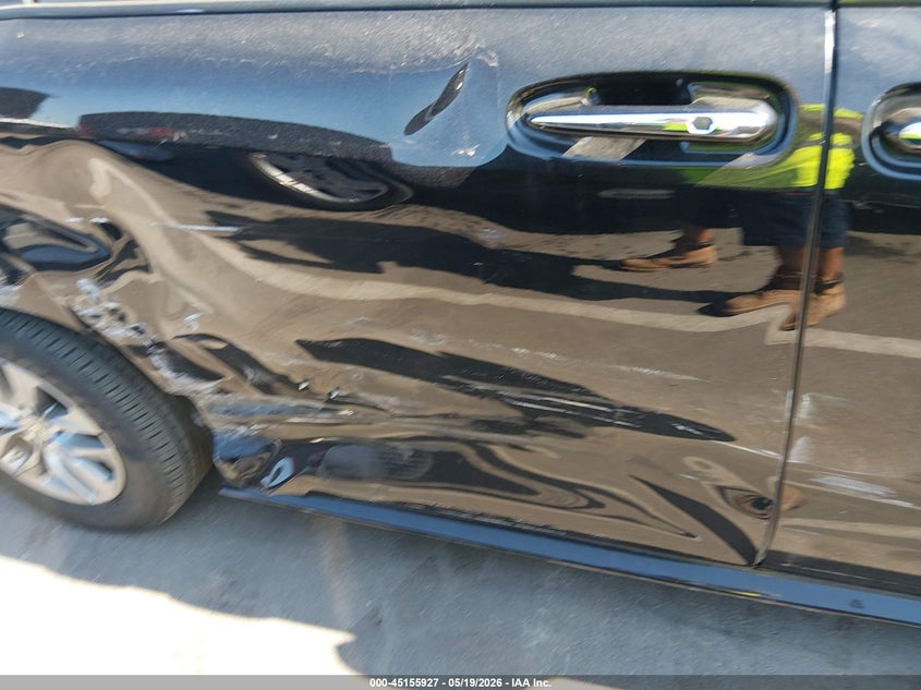 2023 Toyota Sienna VIN 5TDYRKEC5PS173186 IAAI salvage auction — SIDE, Salvage (North Carolina), sold $20,200 on 2026-07-17 (photo 6)