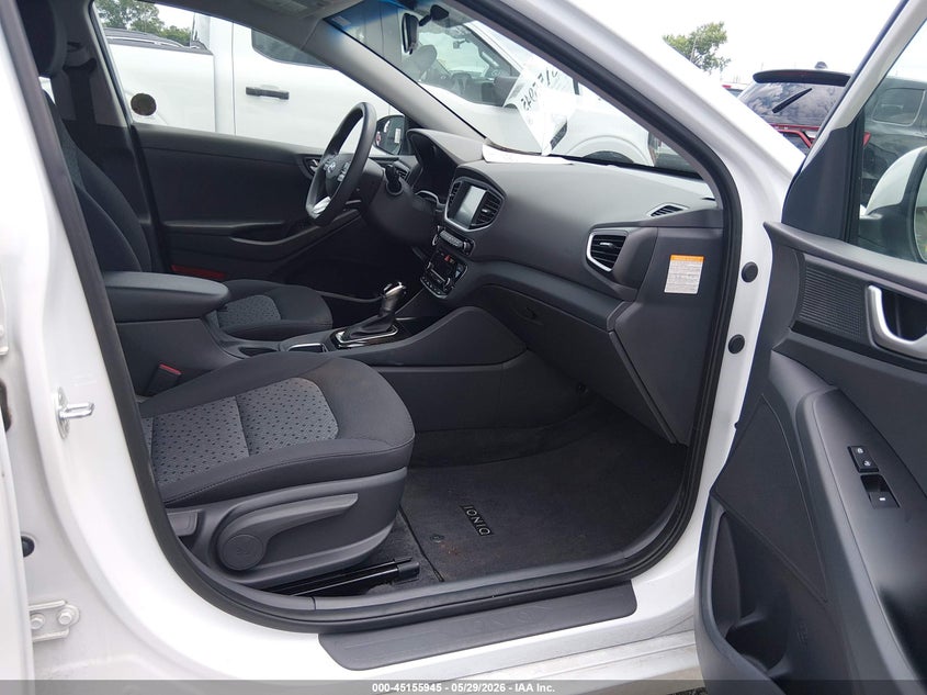 2018 Hyundai Ioniq hybrid VIN KMHC65LC1JU100127 IAAI salvage auction — NORMAL WEAR, Sf97 (Oklahoma), sold $9,000 on 2026-07-09 (photo 5)