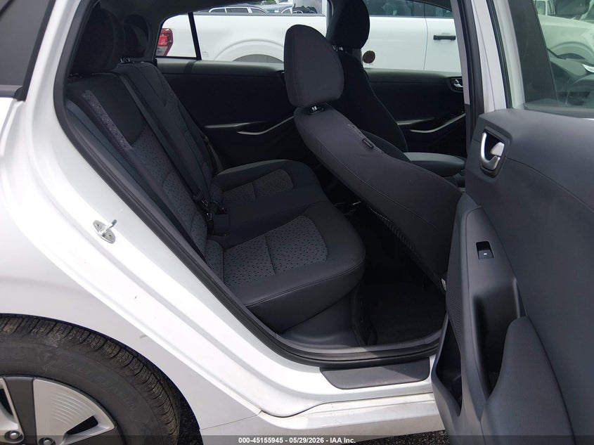 2018 Hyundai Ioniq hybrid VIN KMHC65LC1JU100127 IAAI salvage auction — NORMAL WEAR, Sf97 (Oklahoma), sold $9,000 on 2026-07-09 (photo 8)
