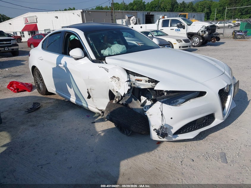 2018 Alfa romeo Giulia VIN ZARFAEEN5J7581003 IAAI salvage auction — RIGHT FRONT, Salvage (Tennessee), sold $625 on 2026-07-29 (photo 1)