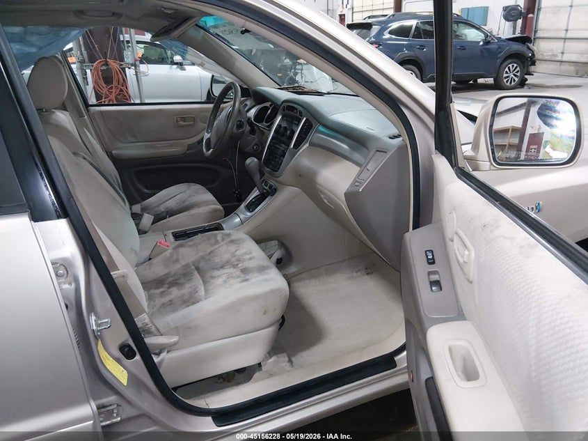 2006 Toyota Highlander VIN JTEEW21A360032226 IAAI salvage auction — SIDE, Salvage (Idaho), sold $500 on 2026-07-17 (photo 5)