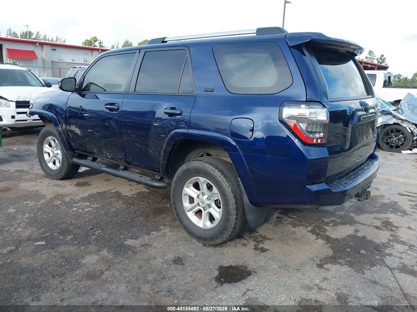 2021 Toyota 4runner VIN JTEEU5JR0M5251318 IAAI salvage auction — LEFT FRONT, Salvage Title, sold $9,050 on 2026-07-13 (photo 3)