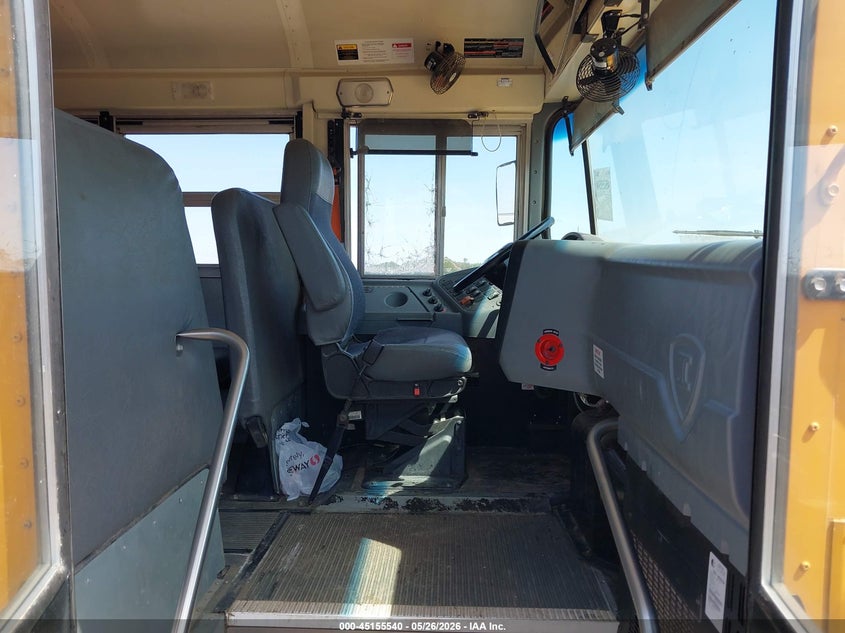 2014 Ic corporation 3000 ce VIN 4DRBUAANXEB797541 IAAI salvage auction — NORMAL WEAR, SF97 (South Dakota), sold $1,125 on 2026-07-09 (photo 5)