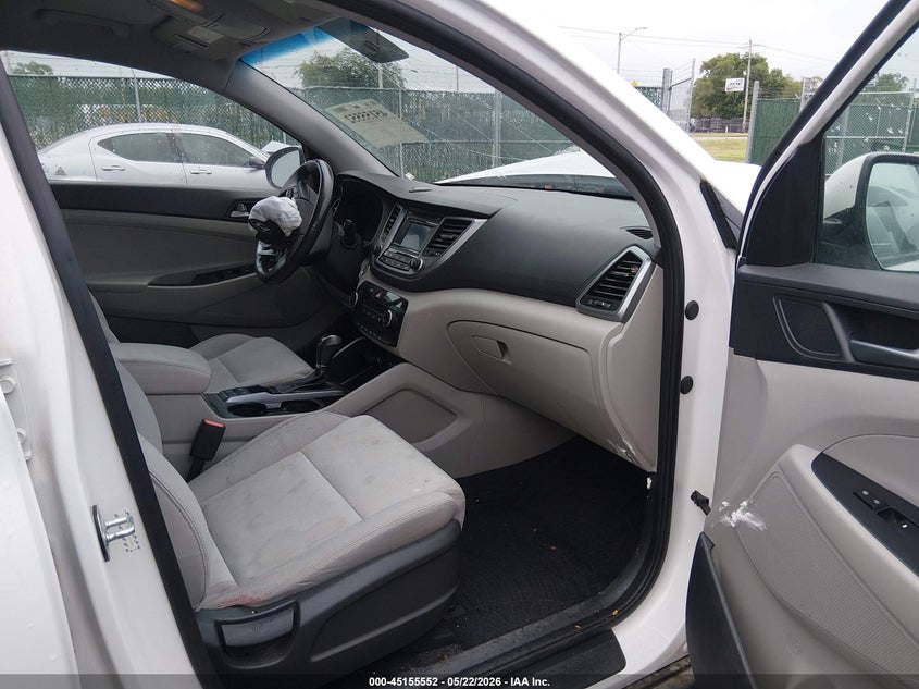 2017 Hyundai Tucson VIN KM8J3CA2XHU423987 IAAI salvage auction — LEFT FRONT, Salvage (Kansas), sold $1,000 on 2026-07-31 (photo 5)