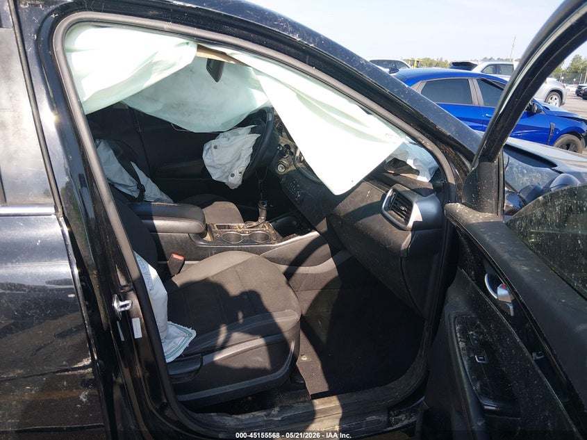 2017 Kia Sorento VIN 5XYPG4A36HG284508 IAAI salvage auction — LEFT & RIGHT, Salvage Non-Reb (South Carolina), sold $725 on 2026-07-15 (photo 5)