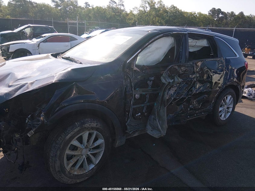 2017 Kia Sorento VIN 5XYPG4A36HG284508 IAAI salvage auction — LEFT & RIGHT, Salvage Non-Reb (South Carolina), sold $725 on 2026-07-15 (photo 6)