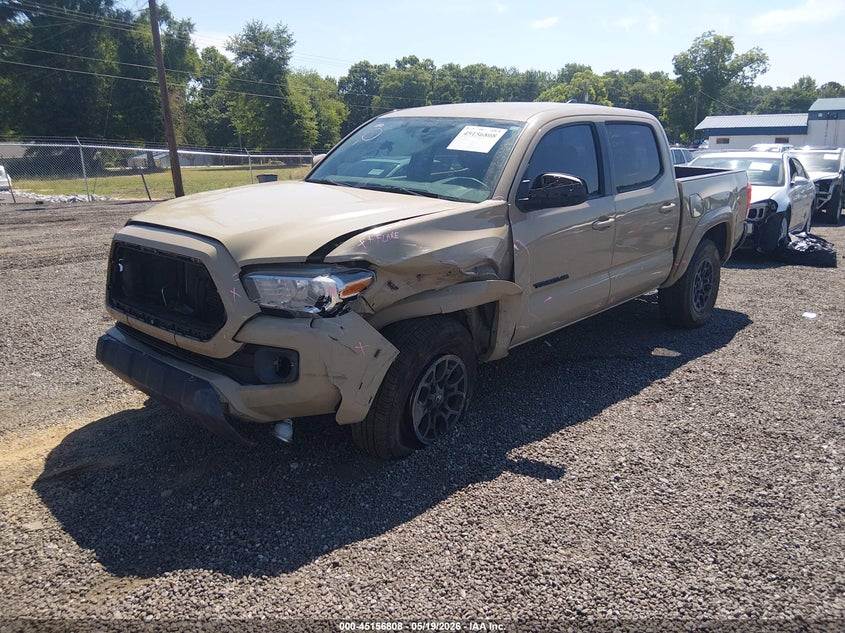 2017 Toyota Tacoma VIN 5TFAZ5CN4HX045041 IAAI salvage auction — FRONT END, Clear (South Carolina), sold $6,600 on 2026-07-28 (photo 2)