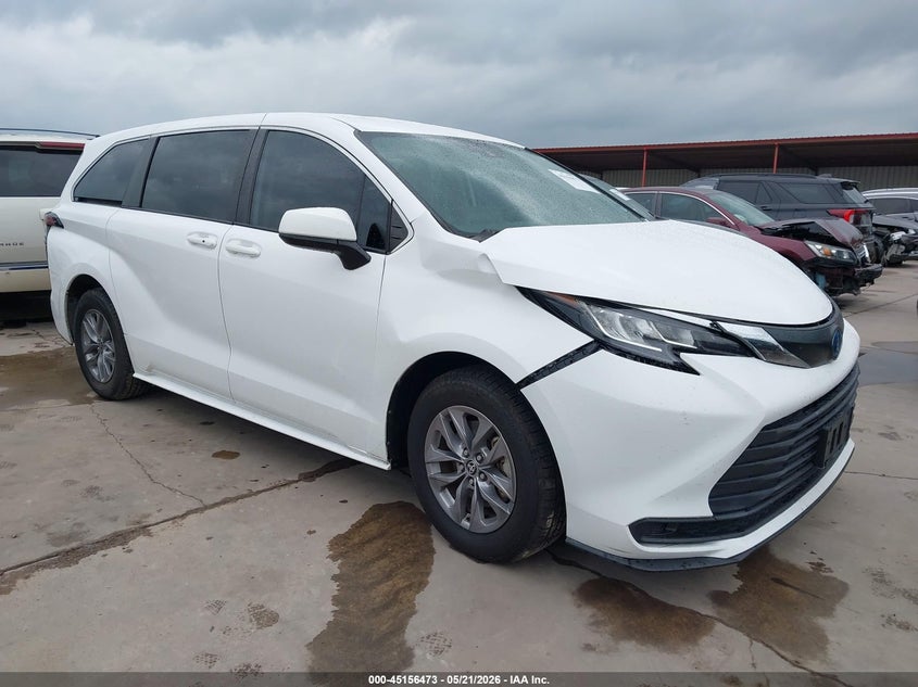 2022 Toyota Sienna VIN 5TDKRKEC4NS130087 — IAAI salvage auction photo