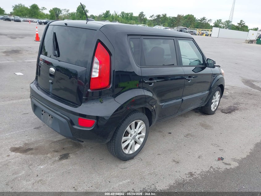 2013 Kia Soul VIN KNDJT2A63D7598320 IAAI salvage auction — ENGINE DAMAGE, Clear (Indiana), sold $175 on 2026-07-24 (photo 4)