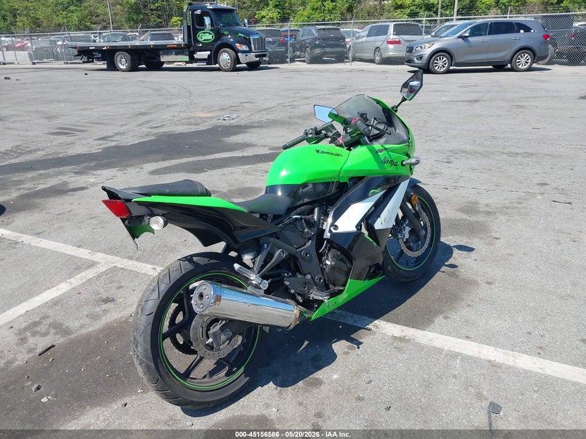 2009 Kawasaki Ex250 VIN JKAEXMJ169DA35547 IAAI salvage auction — LEFT & RIGHT, Salvage (North Carolina), sold $25 on 2026-07-21 (photo 4)