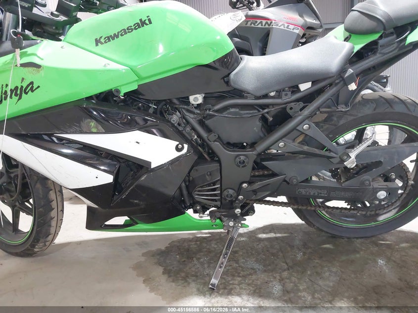 2009 Kawasaki Ex250 VIN JKAEXMJ169DA35547 IAAI salvage auction — LEFT & RIGHT, Salvage (North Carolina), sold $25 on 2026-07-21 (photo 9)