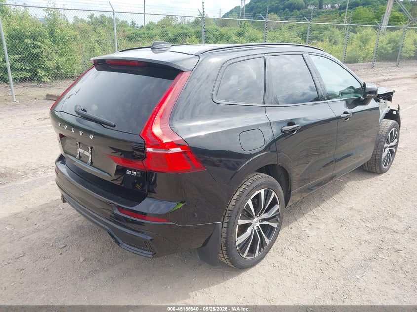 2023 Volvo Xc60 VIN YV4L12RW4P1192490 IAAI salvage auction — RIGHT FRONT, Salvage Title, sold $14,000 on 2026-08-01 (photo 4)