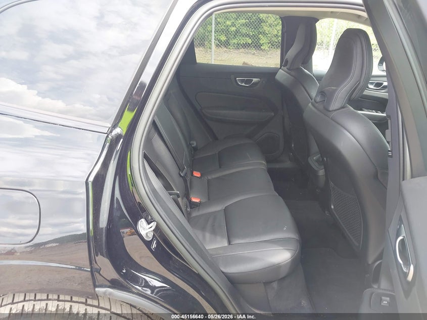2023 Volvo Xc60 VIN YV4L12RW4P1192490 IAAI salvage auction — RIGHT FRONT, Salvage Title, sold $14,000 on 2026-08-01 (photo 8)