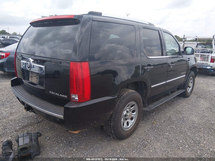 2008 Cadillac Escalade VIN 1GYFK63868R168817 IAAI salvage auction — WATER/FLOOD, Salvage (Louisiana), sold $675 on 2026-07-23 (photo 4)