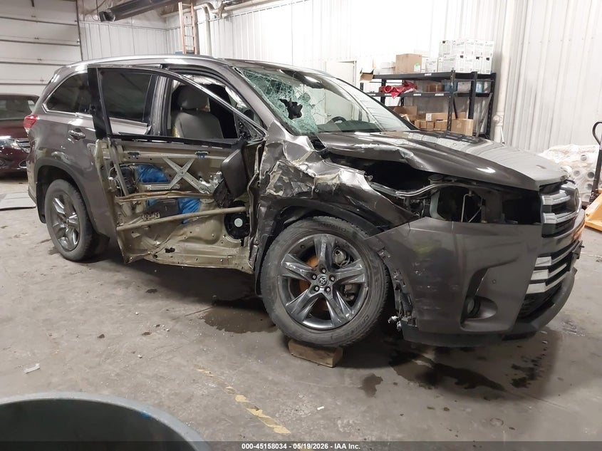 2017 Toyota Highlander VIN 5TDDZRFH8HS411907 IAAI salvage auction — SIDE, Salvage (Iowa), sold $7,900 on 2026-07-09 (photo 1)