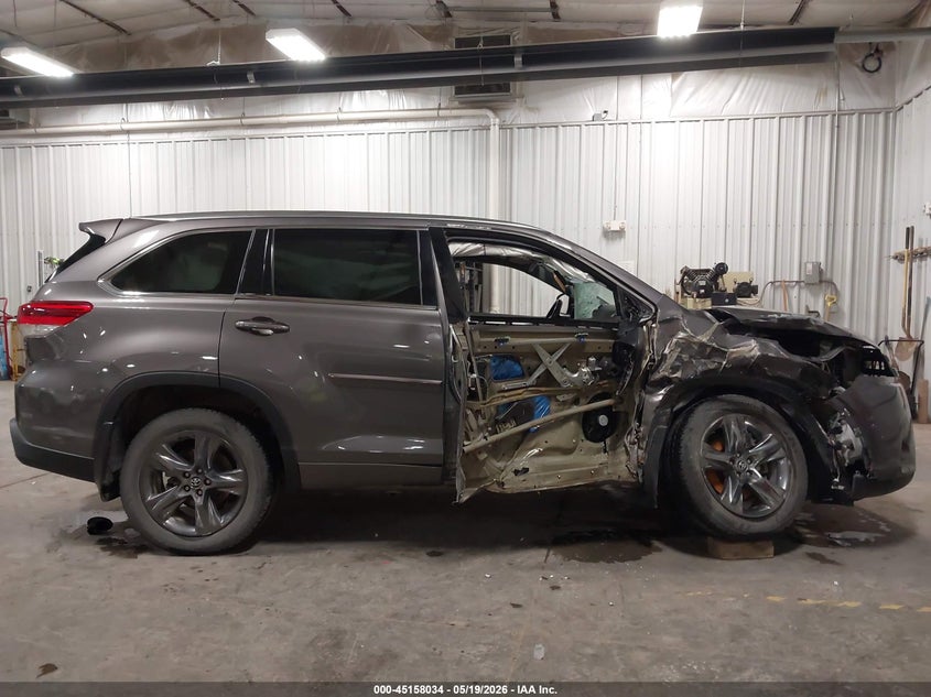 2017 Toyota Highlander VIN 5TDDZRFH8HS411907 IAAI salvage auction — SIDE, Salvage (Iowa), sold $7,900 on 2026-07-09 (photo 6)