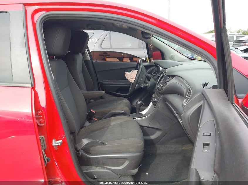 2020 Chevrolet Trax VIN KL7CJKSB1LB334435 IAAI salvage auction — FRONT END, Salvage (Texas), sold $1,050 on 2026-07-28 (photo 5)