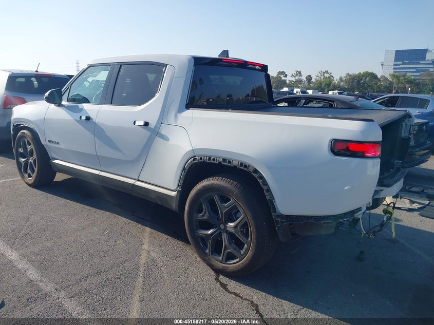 2025 Rivian R1t VIN 7FCTGBAA0SN036430 IAAI salvage auction — REAR END, Salvage (California), sold $20,200 on 2026-07-30 (photo 3)