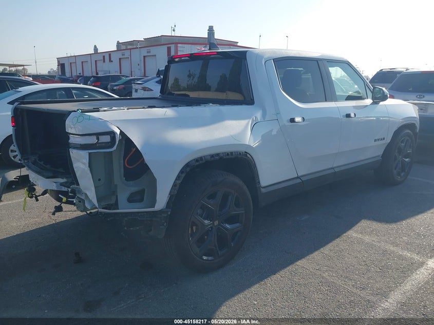 2025 Rivian R1t VIN 7FCTGBAA0SN036430 IAAI salvage auction — REAR END, Salvage (California), sold $20,200 on 2026-07-30 (photo 4)