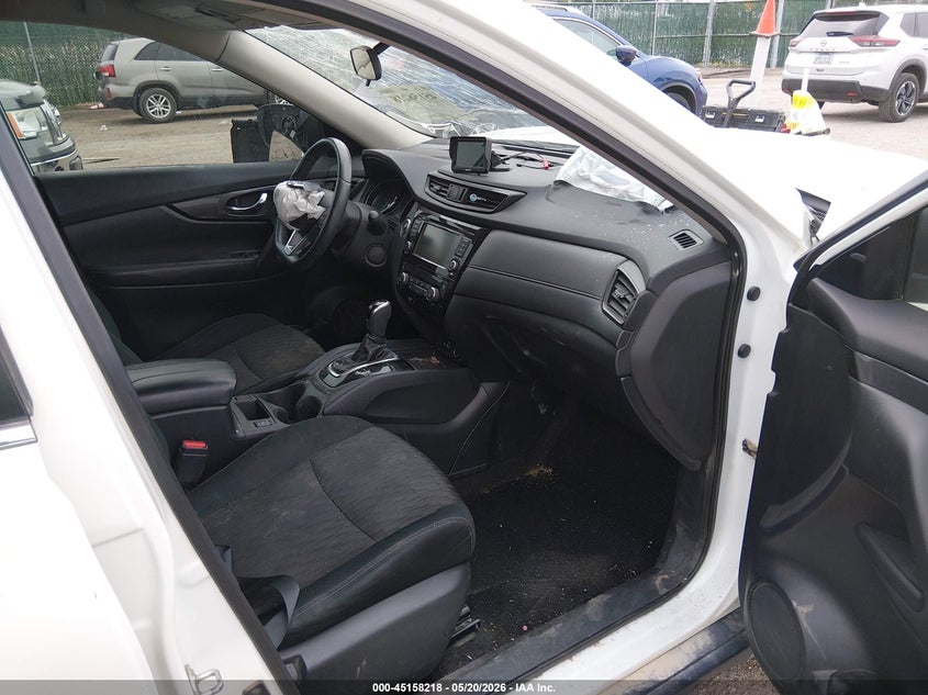 2019 Nissan Rogue VIN 5N1AT2MT7KC716726 IAAI salvage auction — LEFT FRONT, Salvage (Kansas), sold $950 on 2026-07-11 (photo 5)