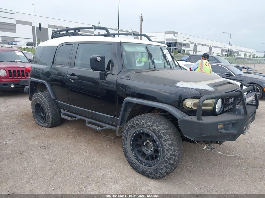 2010 Toyota Fj cruiser VIN JTEBU4BFXAK075506 IAAI salvage auction — HAIL, Original (Texas), sold $4,250 on 2026-07-28 (photo 1)