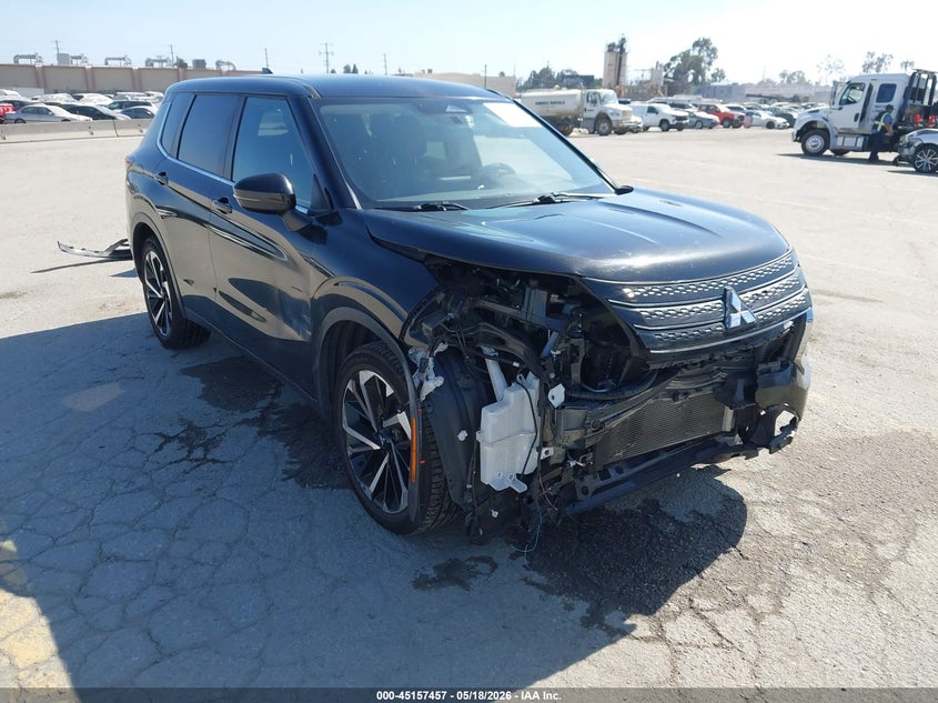 2022 Mitsubishi Outlander VIN JA4J4TA89NZ040329 IAAI salvage auction — RIGHT FRONT, Salvage (California), sold $6,225 on 2026-09-14 (photo 1)