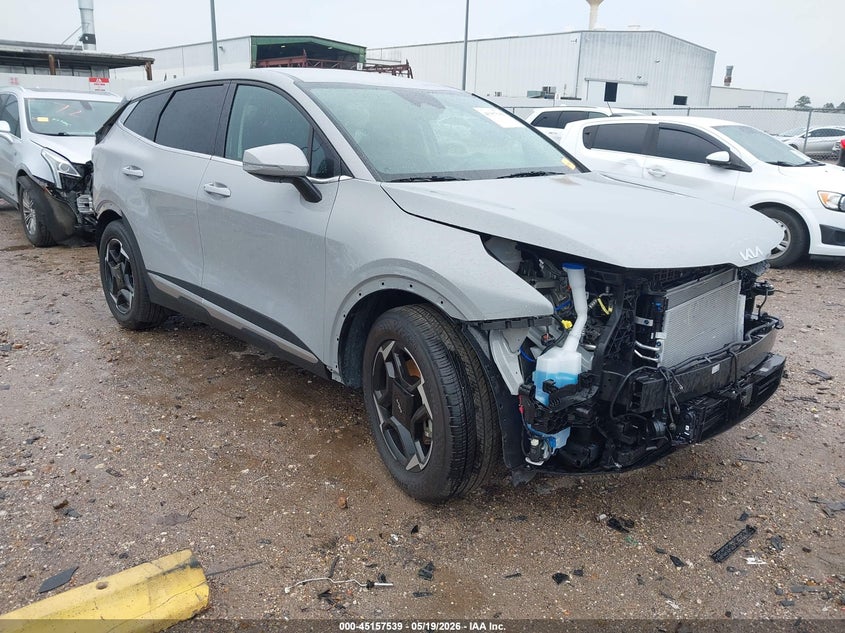 2026 Kia Sportage VIN 5XYK33DF9TG335563 IAAI salvage auction — FRONT & REAR, Salvage (Texas), sold $6,200 on 2026-07-23 (photo 1)
