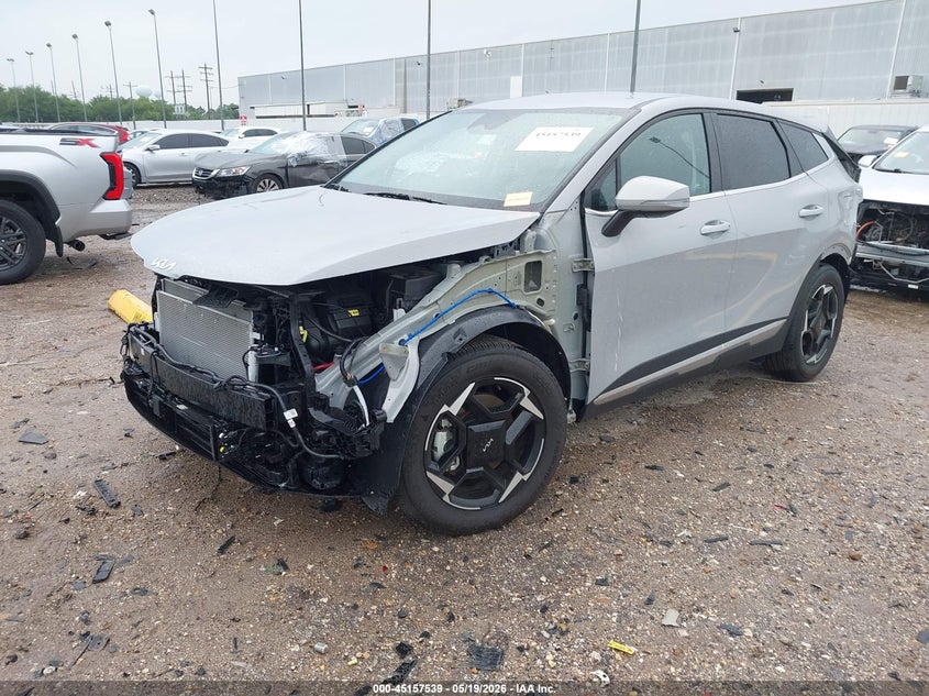2026 Kia Sportage VIN 5XYK33DF9TG335563 IAAI salvage auction — FRONT & REAR, Salvage (Texas), sold $6,200 on 2026-07-23 (photo 2)