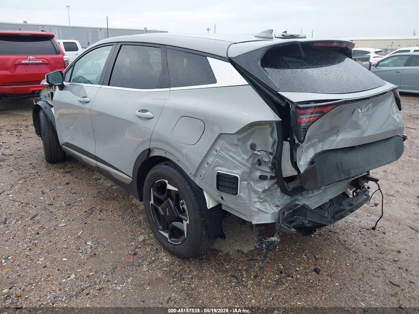 2026 Kia Sportage VIN 5XYK33DF9TG335563 IAAI salvage auction — FRONT & REAR, Salvage (Texas), sold $6,200 on 2026-07-23 (photo 3)