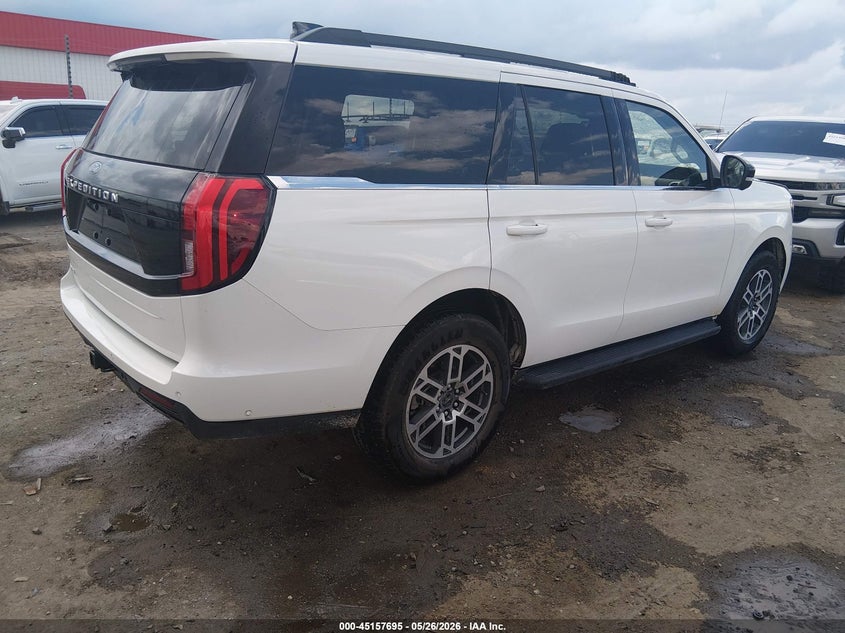 2025 Ford Expedition VIN 1FMJU1H86SEA28203 IAAI salvage auction — HAIL, Salvage Title, sold $7,100 on 2026-07-29 (photo 4)