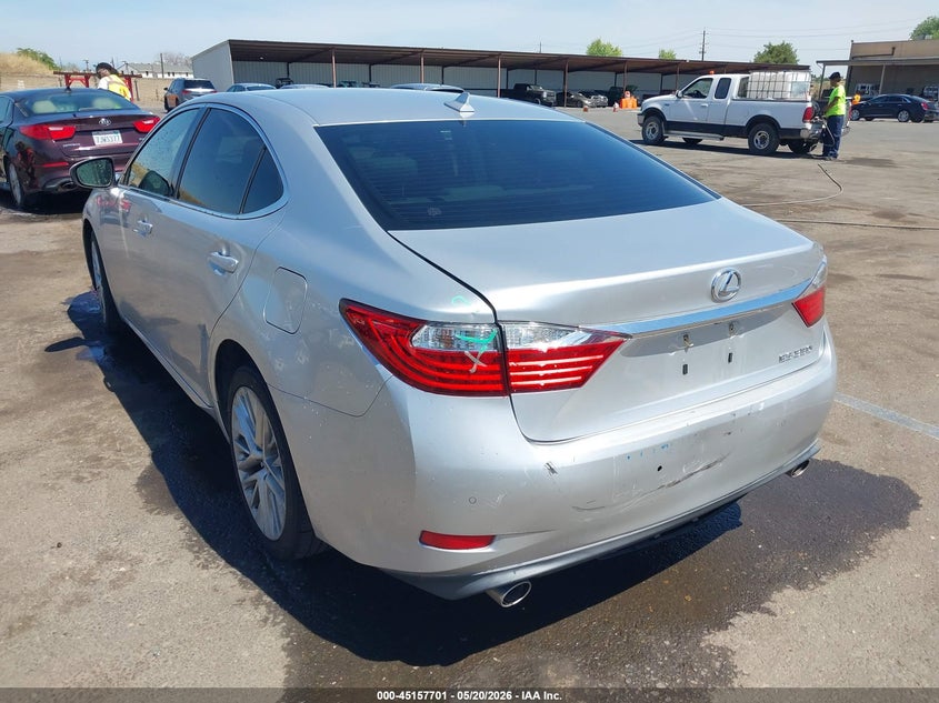 2013 Lexus ES VIN JTHBK1GG3D2002653 IAAI salvage auction — REAR END, Salvage (California), sold $4,150 on 2026-07-22 (photo 3)