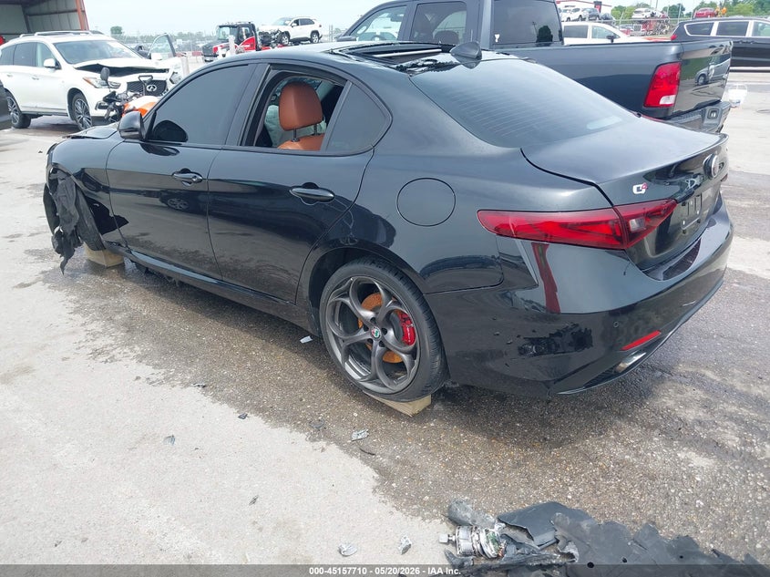 2019 Alfa romeo Giulia VIN ZARFANBN4K7602221 IAAI salvage auction — FRONT END, Salvage Title, sold $825 on 2026-08-17 (photo 3)