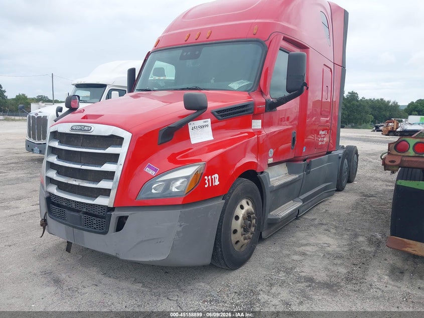 2021 Freightliner New cascadia 126 VIN 1FUJHHDR2MLML9699 IAAI salvage auction — ENGINE DAMAGE, Original (West Virginia), sold $12,500 on 2026-08-26 (photo 2)