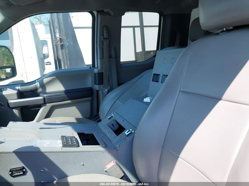 2019 Ford F-550 chassis VIN 1FD0X5HT1KEF24556 IAAI salvage auction — NORMAL WEAR, Clear (New York), sold $25 on 2026-07-28 (photo 6)