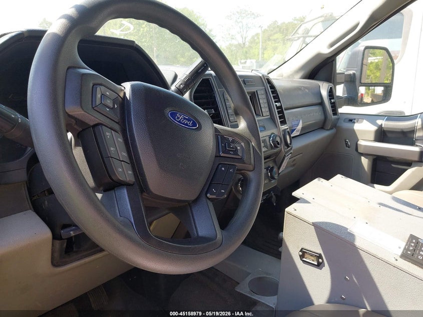 2019 Ford F-550 chassis VIN 1FD0X5HT1KEF24556 IAAI salvage auction — NORMAL WEAR, Clear (New York), sold $25 on 2026-07-28 (photo 7)