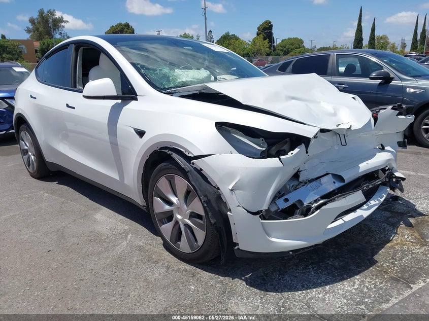 2023 Tesla Model y VIN 7SAYGDEE4PF630113 IAAI salvage auction — FRONT END, Salvage Title, sold $7,650 on 2026-09-03 (photo 1)