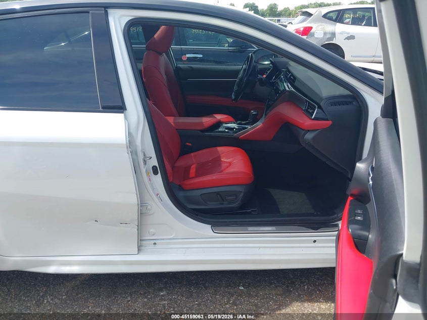 2019 Toyota Camry VIN 4T1B61HK9KU239766 IAAI salvage auction — FRONT END, Salvage (Illinois), sold $4,900 on 2026-07-25 (photo 5)