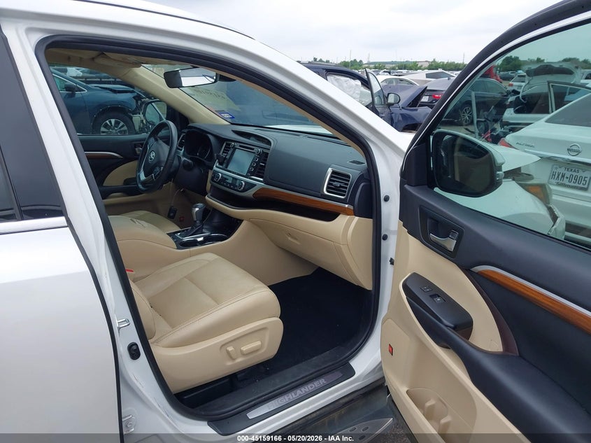 2019 Toyota Highlander VIN 5TDDZRFHXKS710757 IAAI salvage auction — FRONT END, Salvage (Texas), sold $9,150 on 2026-07-08 (photo 5)