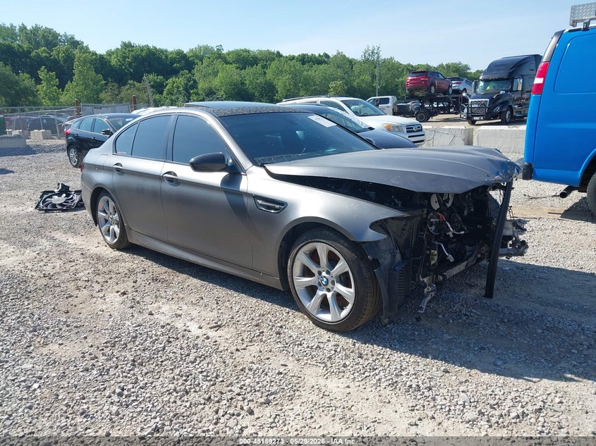2013 BMW M5 VIN WBSFV9C52DC773136 IAAI salvage auction — FRONT END, Salvage Title, sold $25 on 2026-07-29 (photo 1)
