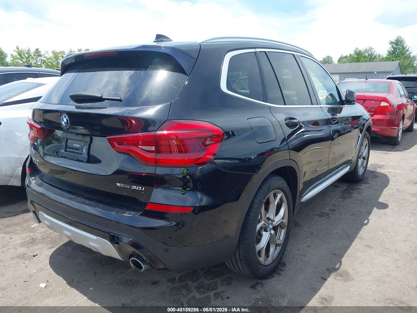 2021 BMW X3 VIN 5UXTY5C02M9H59301 IAAI salvage auction — LEFT SIDE, Salvage Title, sold $15,550 on 2026-07-07 (photo 4)