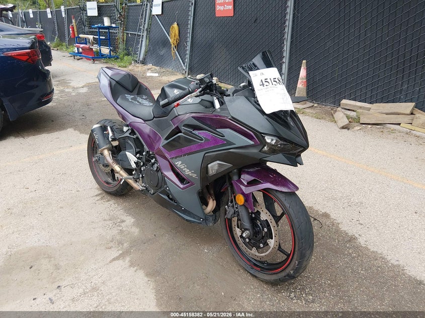 2025 Kawasaki Ninja VIN ML5EXGJ17SDA59038 — IAAI salvage auction photo