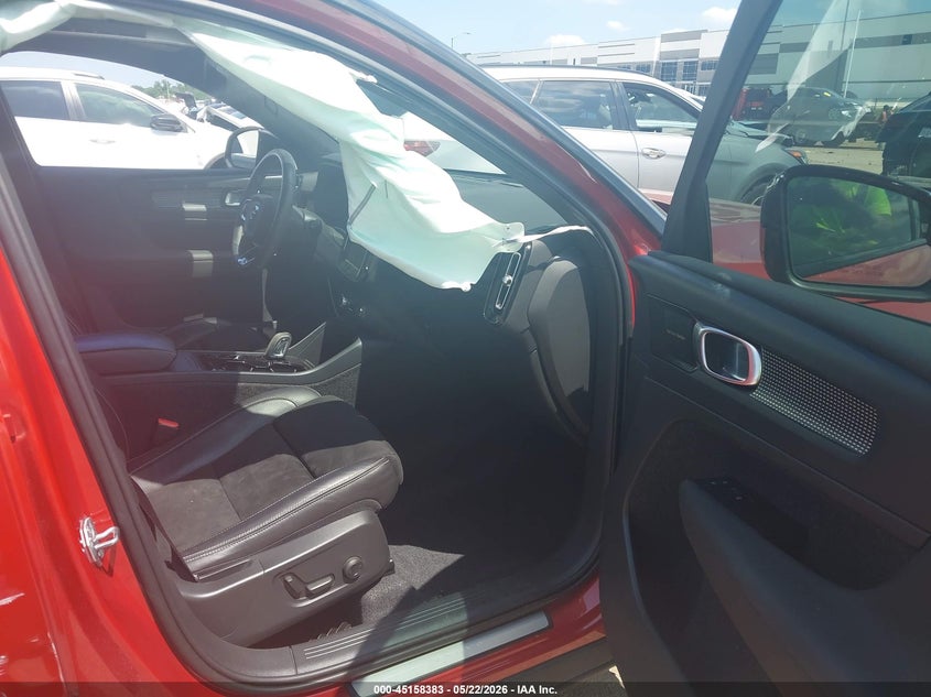2021 Volvo Xc40 VIN YV4162UM0M2466465 IAAI salvage auction — SIDE, Original (Texas), sold $9,800 on 2026-07-14 (photo 5)