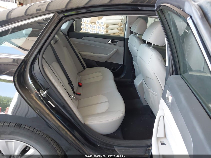 2018 Hyundai Sonata hybrid VIN KMHE24L36JA083745 IAAI salvage auction — HAIL, Sf97 (Kansas), sold $10,900 on 2026-07-09 (photo 8)