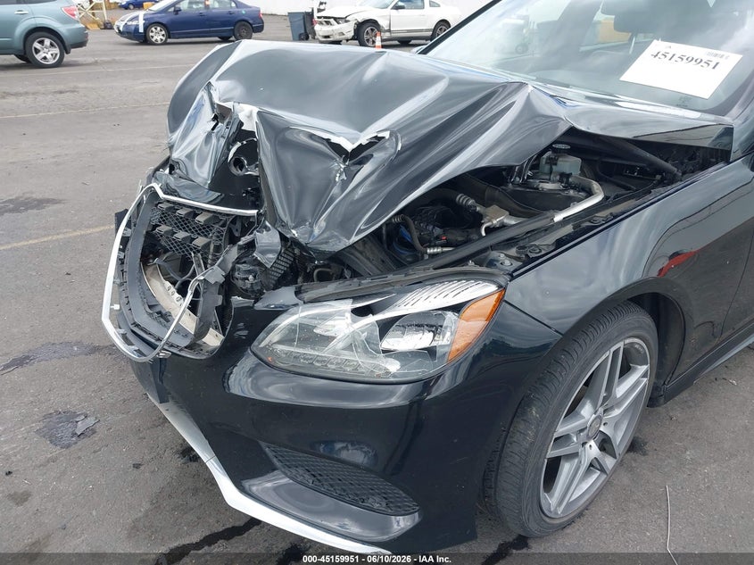 2016 Mercedes-benz E-klasse VIN WDDHF5KB6GB311238 IAAI salvage auction — FRONT & REAR, Salvage (Oregon), sold $975 on 2026-07-16 (photo 6)