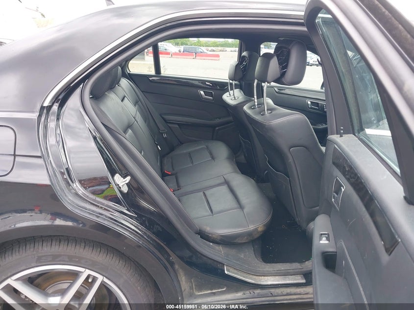 2016 Mercedes-benz E-klasse VIN WDDHF5KB6GB311238 IAAI salvage auction — FRONT & REAR, Salvage (Oregon), sold $975 on 2026-07-16 (photo 8)