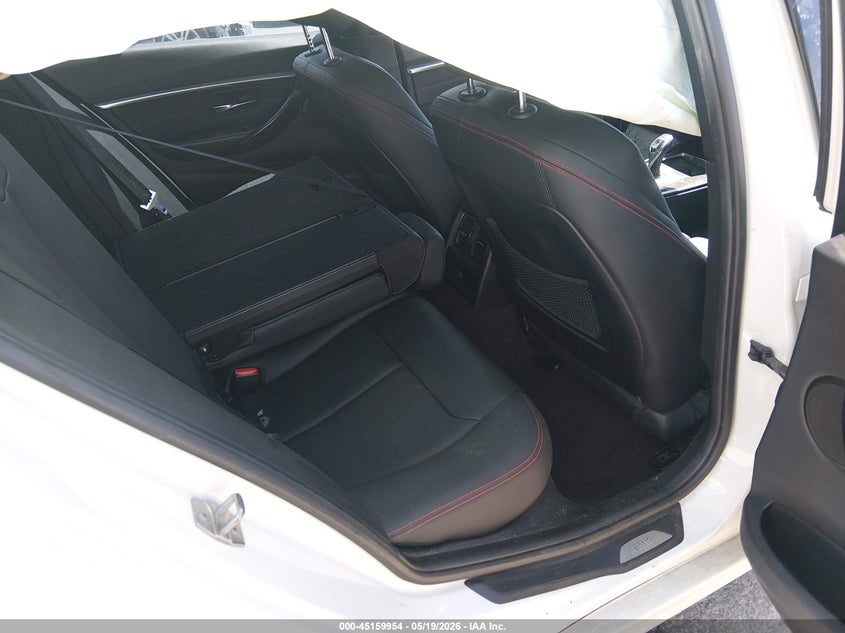 2016 BMW 3er VIN WBA8E3G53GNU04542 IAAI salvage auction — RIGHT SIDE, Salvage (Utah), sold $1,800 on 2026-08-20 (photo 8)