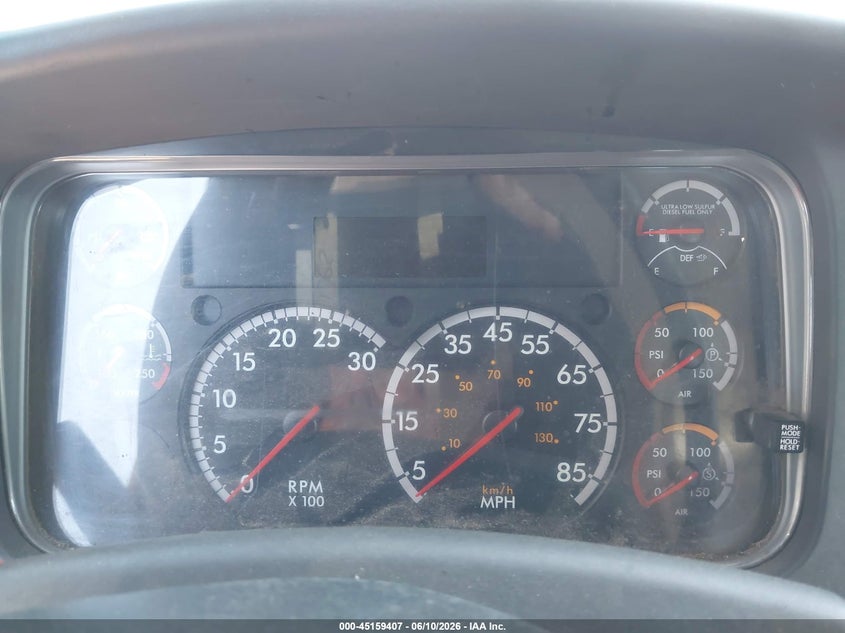 2016 Freightliner M2 106 VIN 1FVHCYCY5GHHB6238 IAAI salvage auction — NORMAL WEAR, Clear (Illinois), sold $8,600 on 2026-07-07 (photo 5)